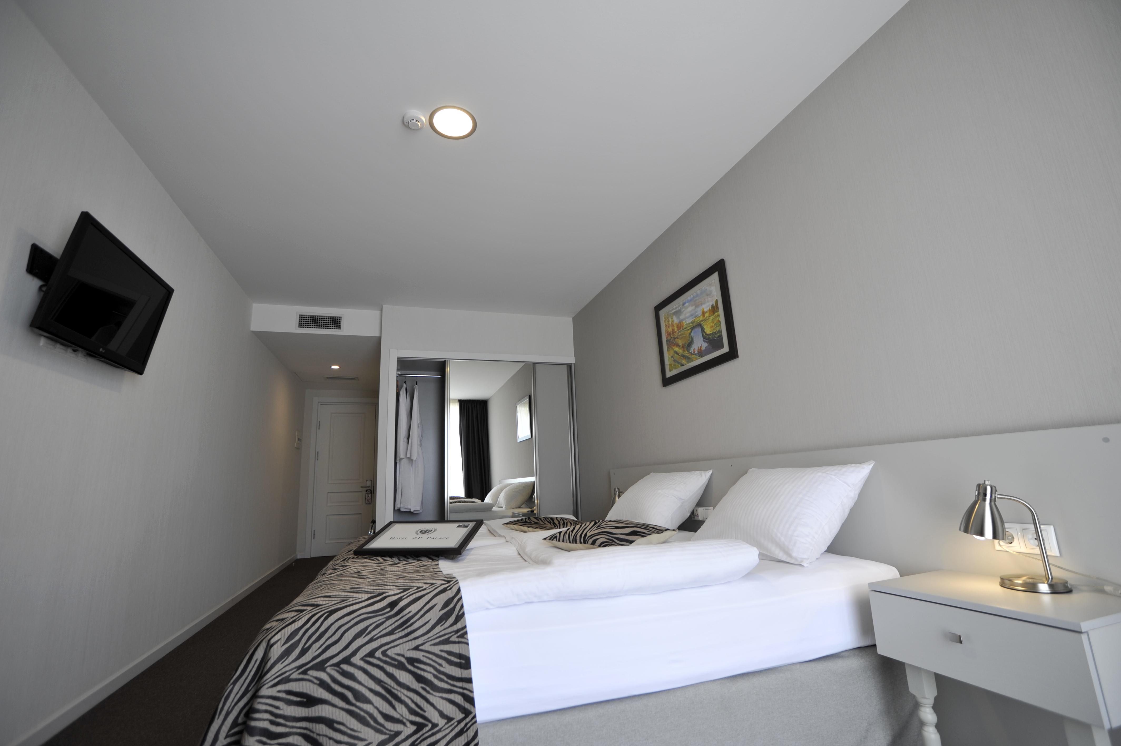 Hotel Zp Palace Tbiliszi Kültér fotó