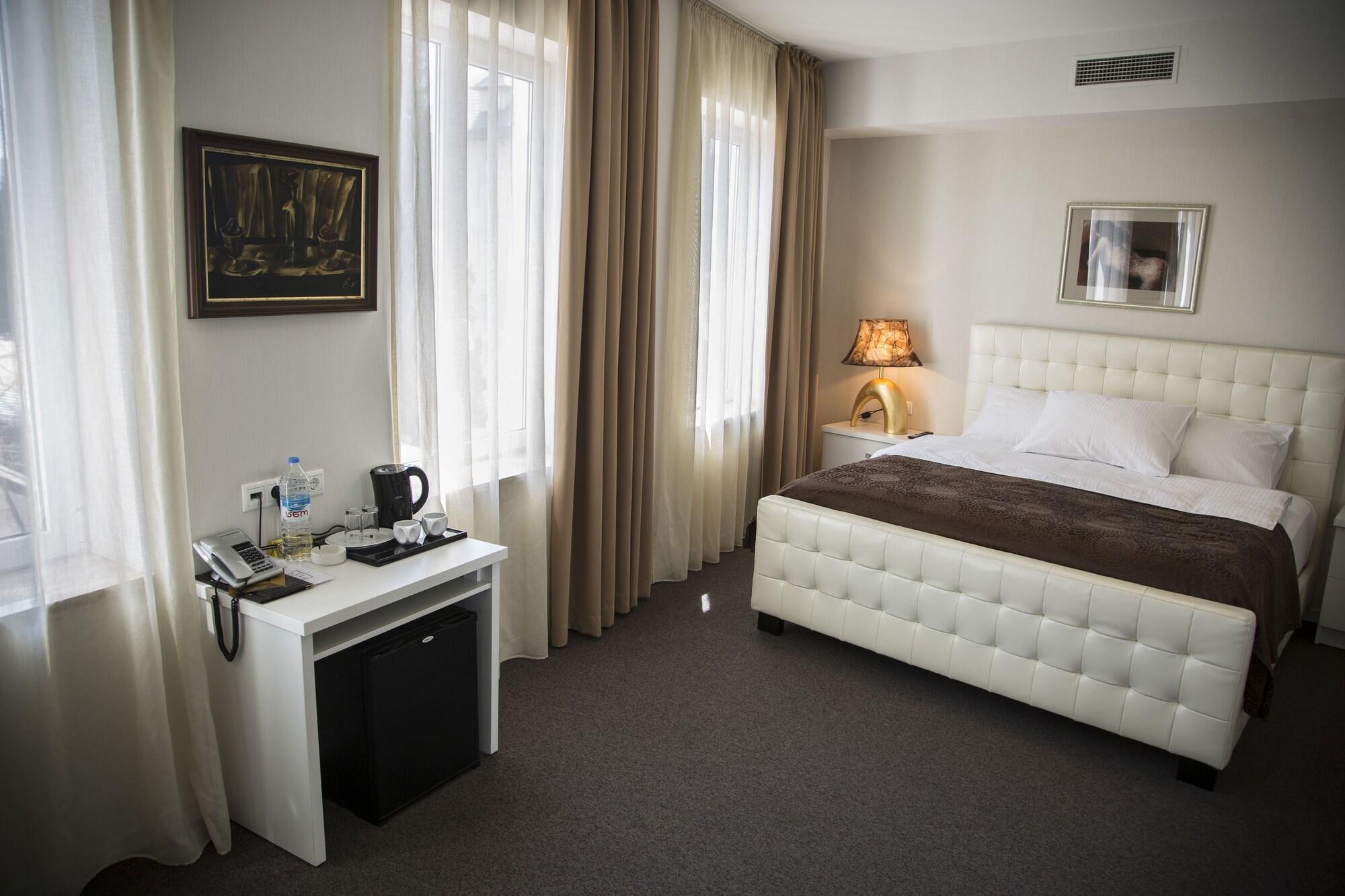 Hotel Zp Palace Tbiliszi Kültér fotó